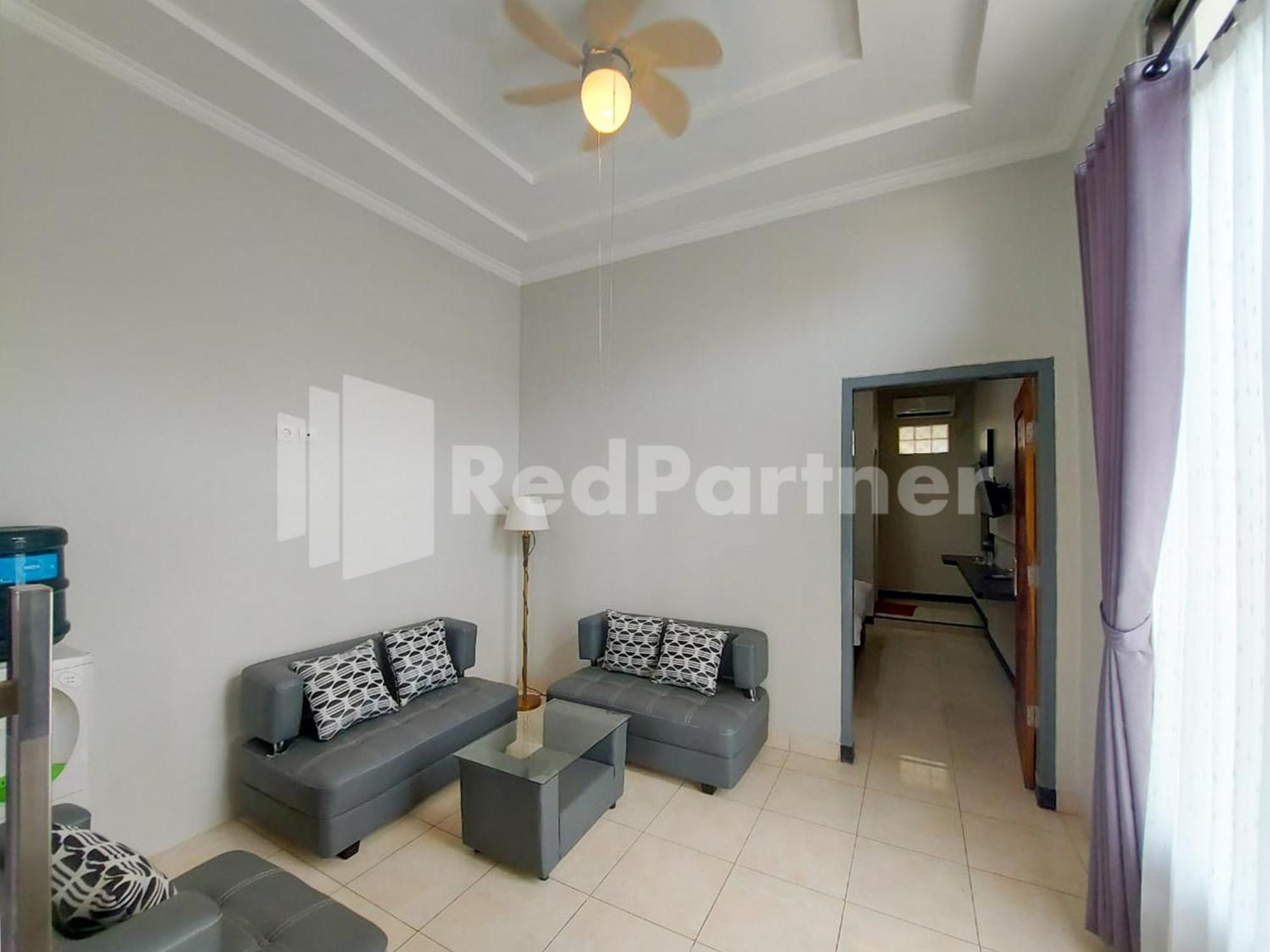 The Paragon Hotel Cilacap Redpartner Экстерьер фото